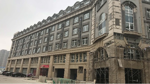 外墻真石漆與普通涂料所用外墻膩?zhàn)樱惺裁磪^(qū)別？